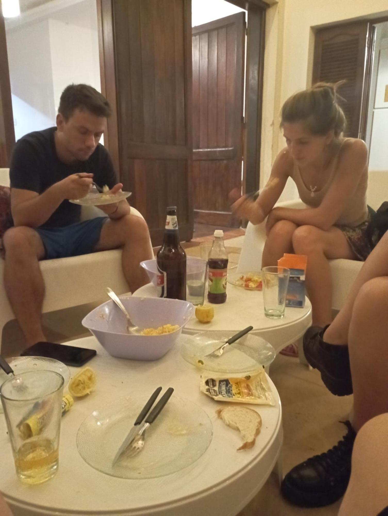 Gueemes Hostel Кордова Экстерьер фото
